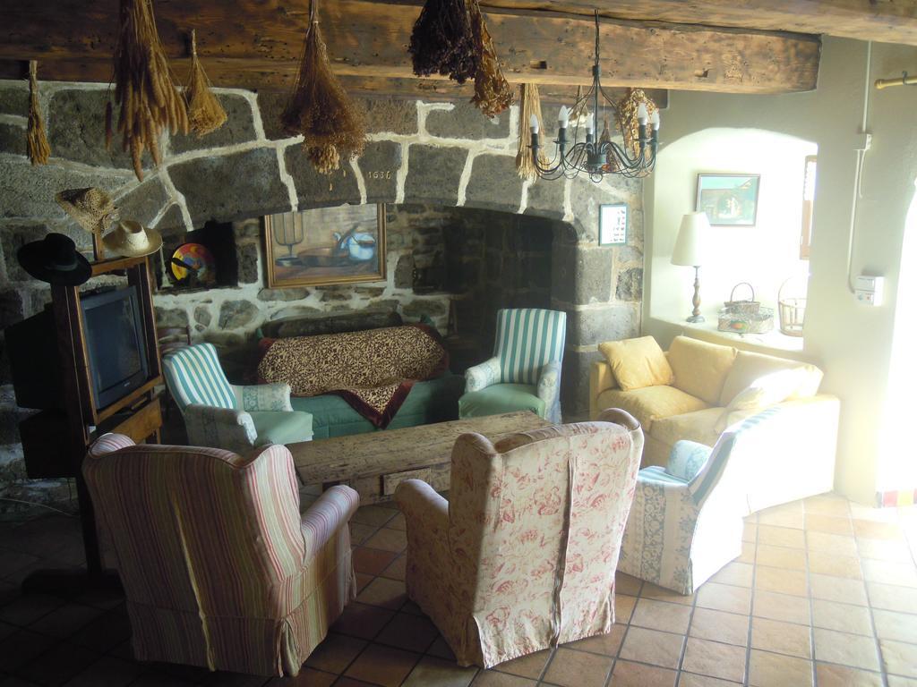 Gite Le Francillon Villa เลส์ เอสตาเบลอส์ ห้อง รูปภาพ