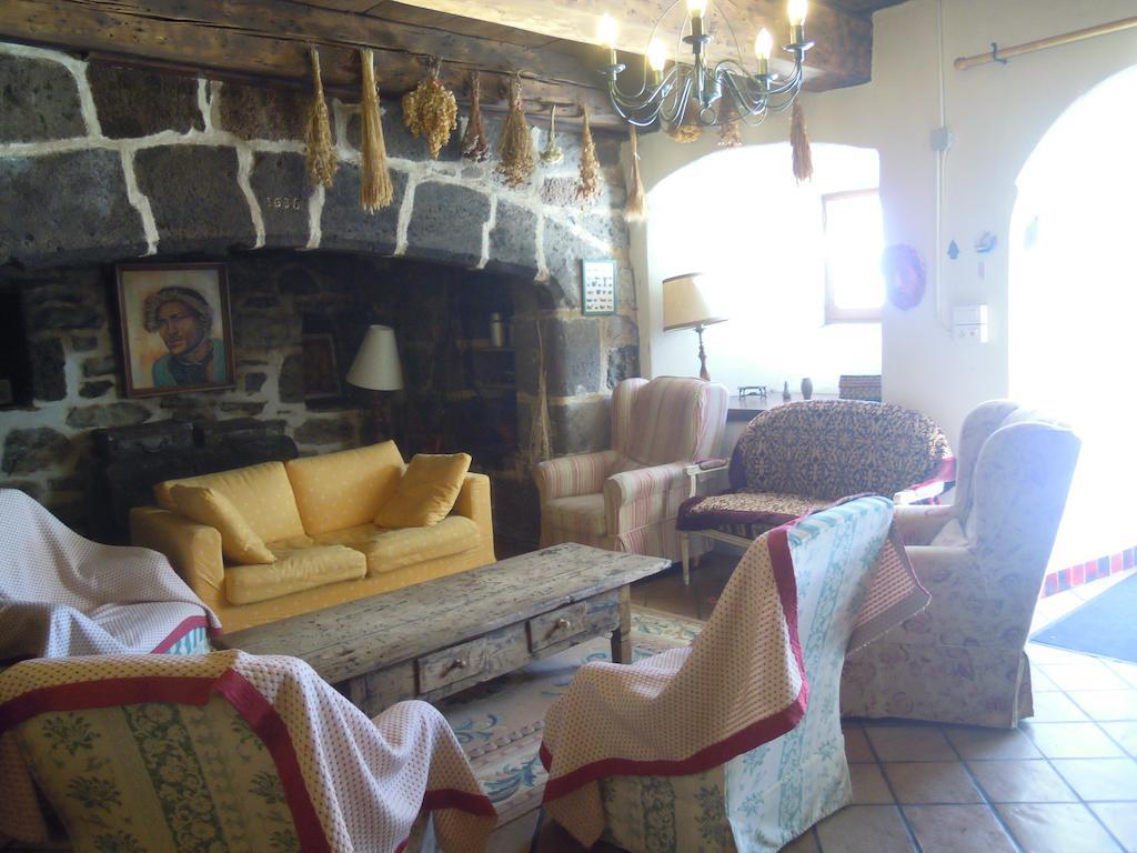 Gite Le Francillon Villa เลส์ เอสตาเบลอส์ ภายนอก รูปภาพ